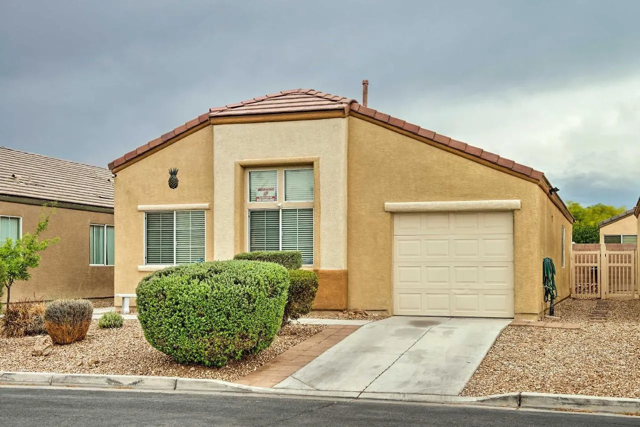 Gated Community Home With Patio, 9 Mi To Vegas Strip Las Vegas Holiday home